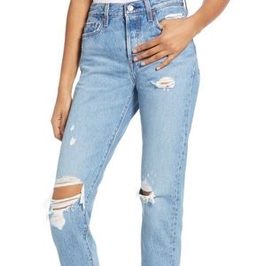 Levi’s Wedgie Straight Jeans
